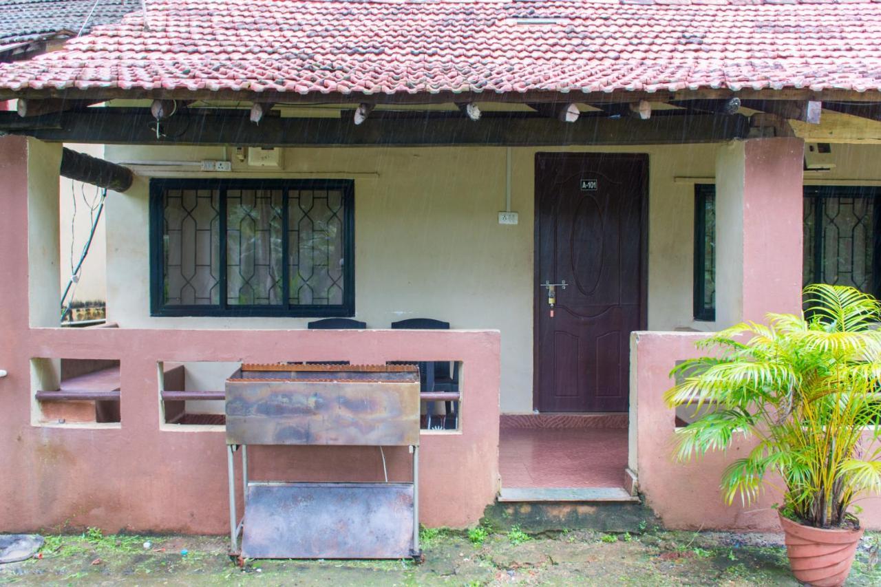 Raikar Guest House Bogmalo Exterior foto